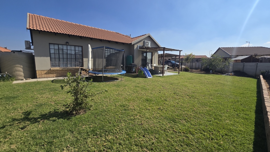 3 Bedroom Property for Sale in Waterkloof East North West